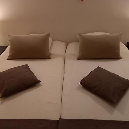 Hebergement Confort Comfortlogies La Fontanella 拉罗什-阿登 外观 照片